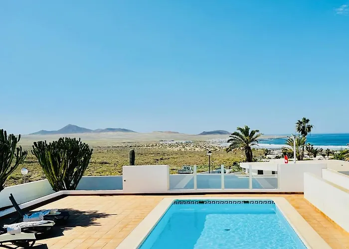 Canaryislandshost I Marquesa Villa Famara
